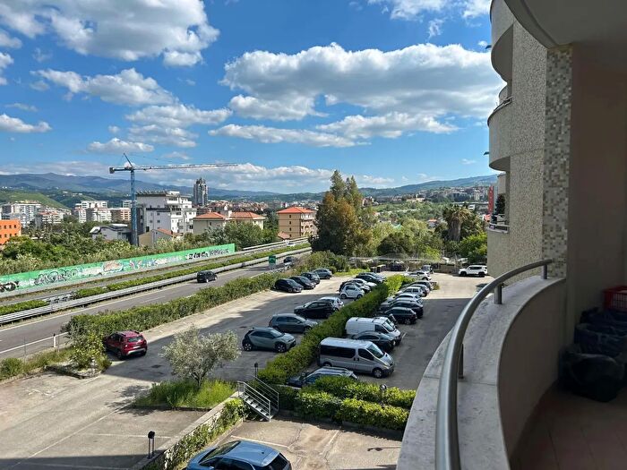 Appartamento quadrilocale in vendita in Via Botticelli, Rende