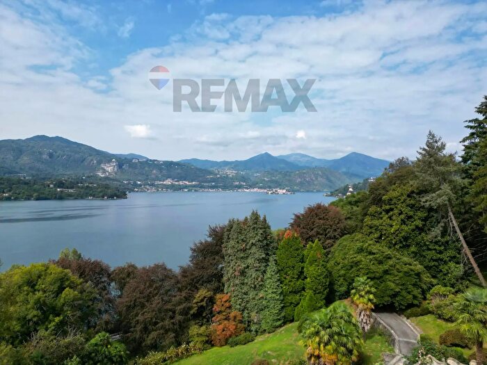 Casa con 7 locali in vendita in Vecchia per Orta, Orta San Giulio