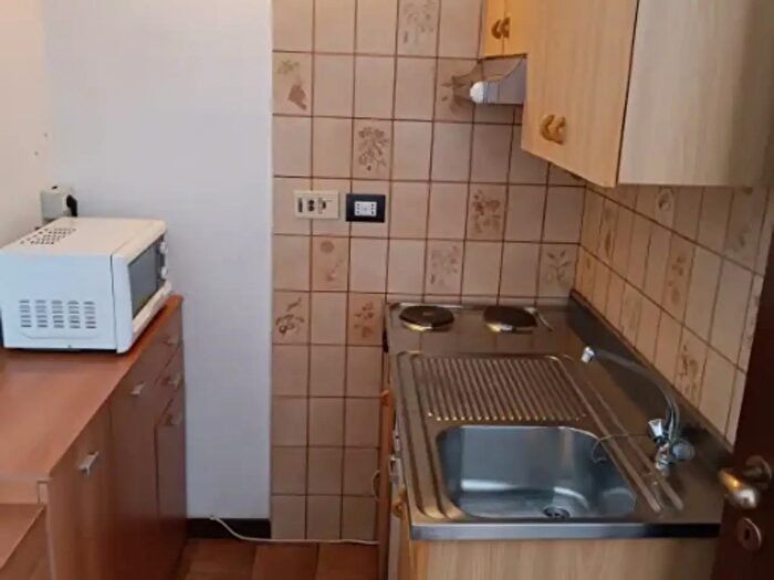 Appartamento monolocale in affitto in Via Vallazze, Milano