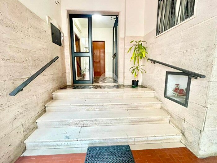 Appartamento monolocale in affitto in Via Coriolano, Fuorigrotta, Napoli