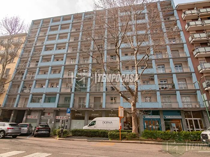 Appartamento trilocale in vendita in Viale Marelli, Sesto San Giovanni