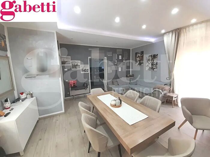 Casa con 10 locali in vendita in Colle Di Val DElsa