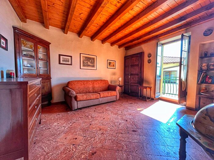 Appartamento trilocale in affitto in Via Luigi Cadorna, Centro, Menaggio