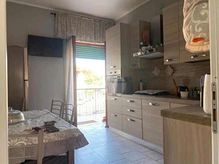 Appartamento con 6 locali in vendita in Minturno