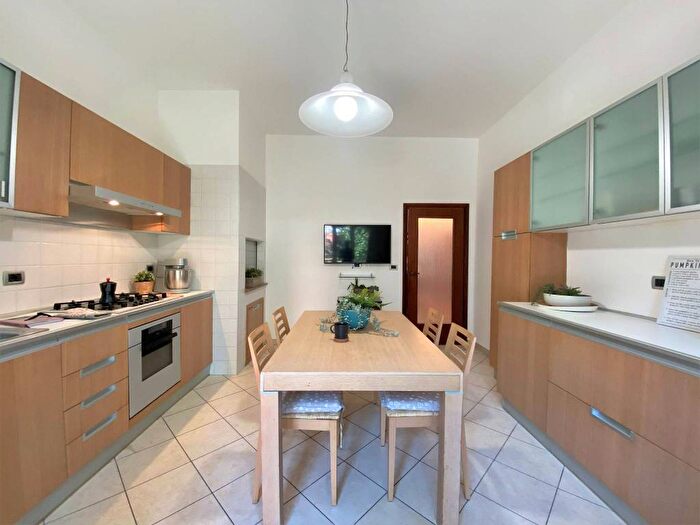 Appartamento con 6 locali in affitto in Via Carlo Bricè, Spazzoli Medaglie DOro, Forlì