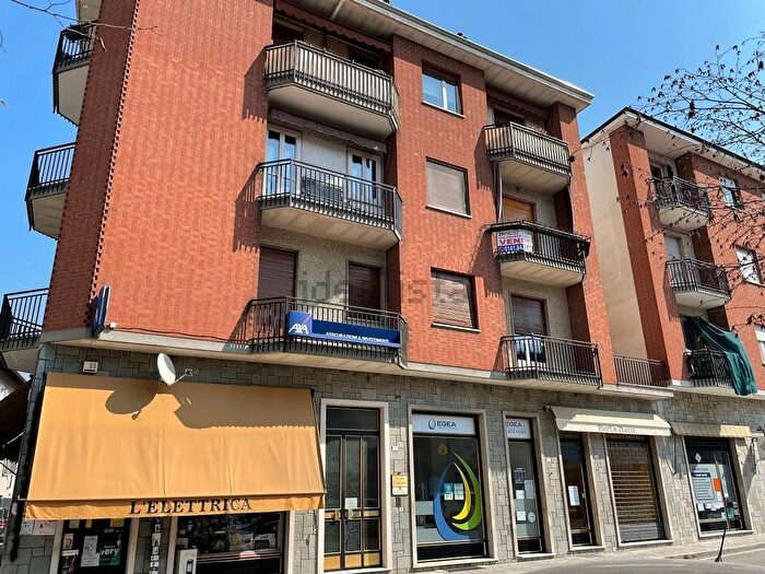 Appartamento con 5 locali in vendita in Santo Stefano Belbo