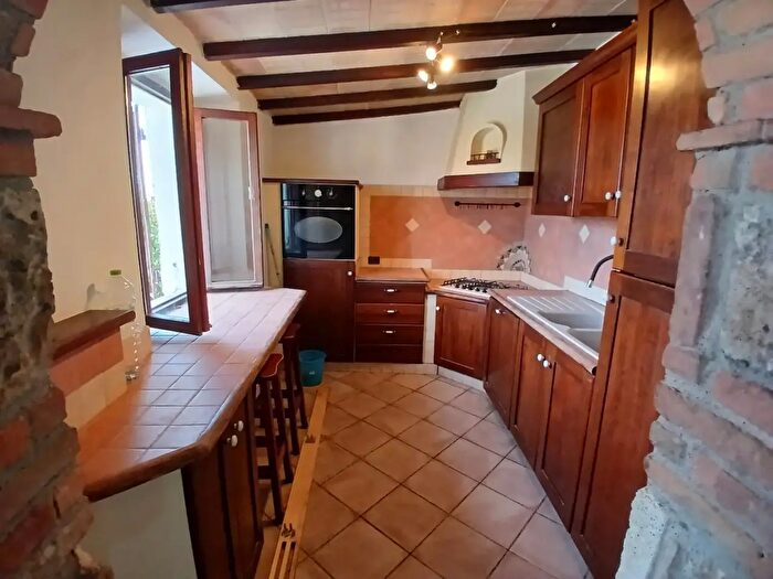 Casa con 5 locali in vendita in Colle Di Val D'Elsa