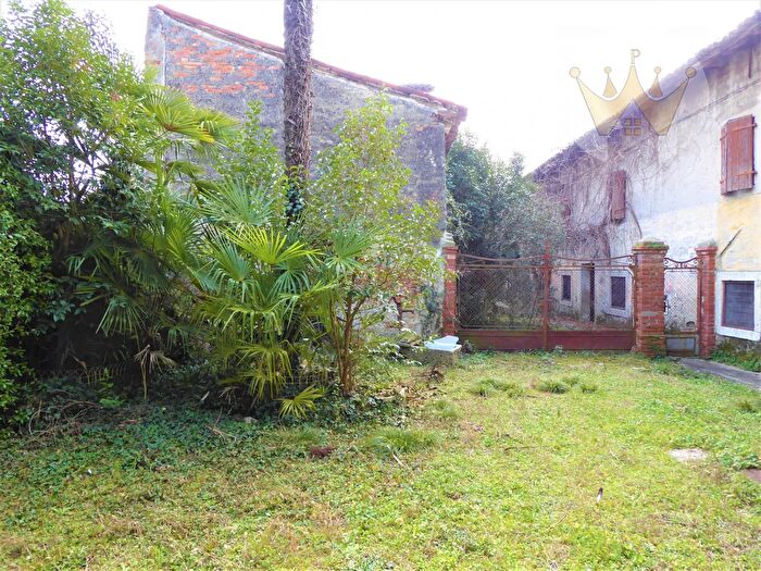 Casa con 6 locali in vendita in Via Roma, Villesse