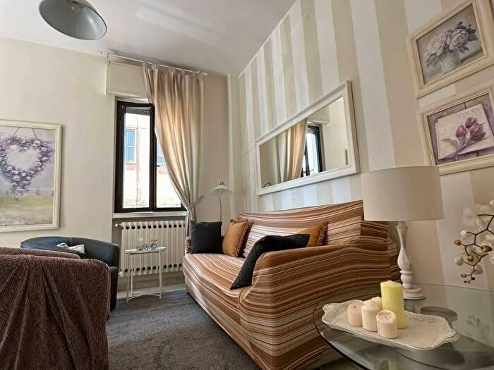 Appartamento trilocale in affitto in Via Antonio da Saluzzo, Niguarda, Milano