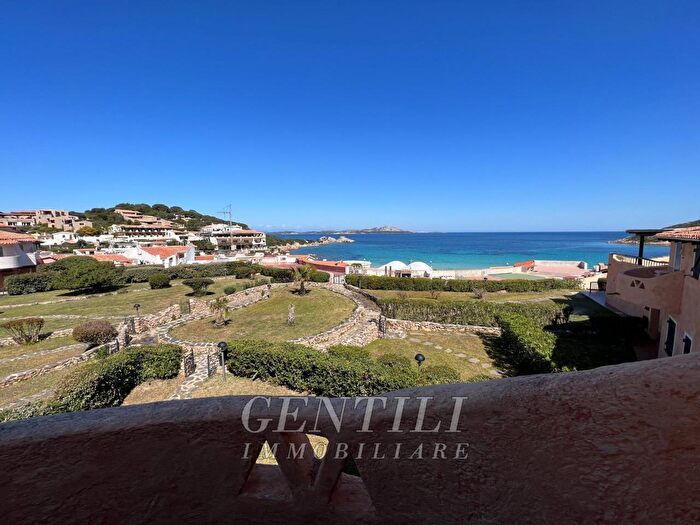 Appartamento quadrilocale in vendita in Via Maestrale, Arzachena