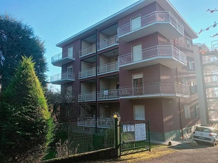 Appartamento quadrilocale in vendita in Via Narbusto Inferiore Casteggio, Casteggio