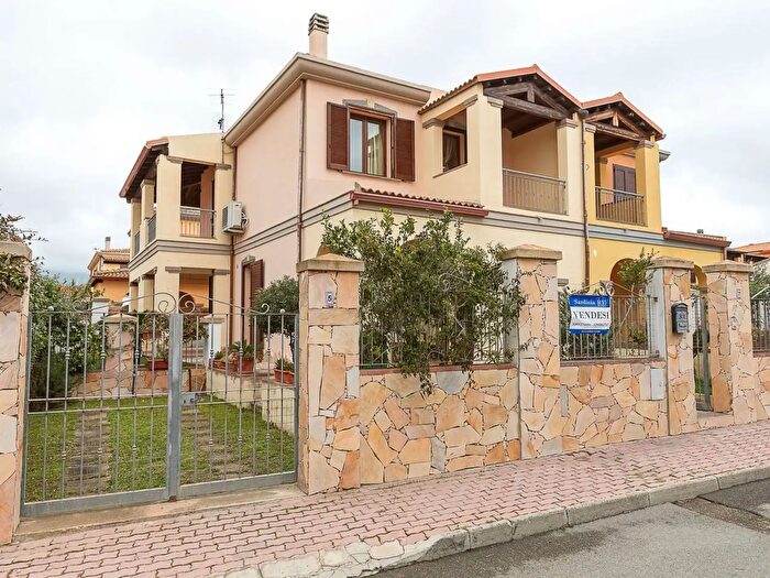 Casa quadrilocale in vendita in Via Pascoli, Villasimius