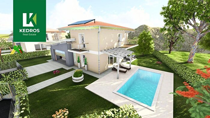 Casa trilocale in vendita in Via Chiso Snc, Laveno Mombello