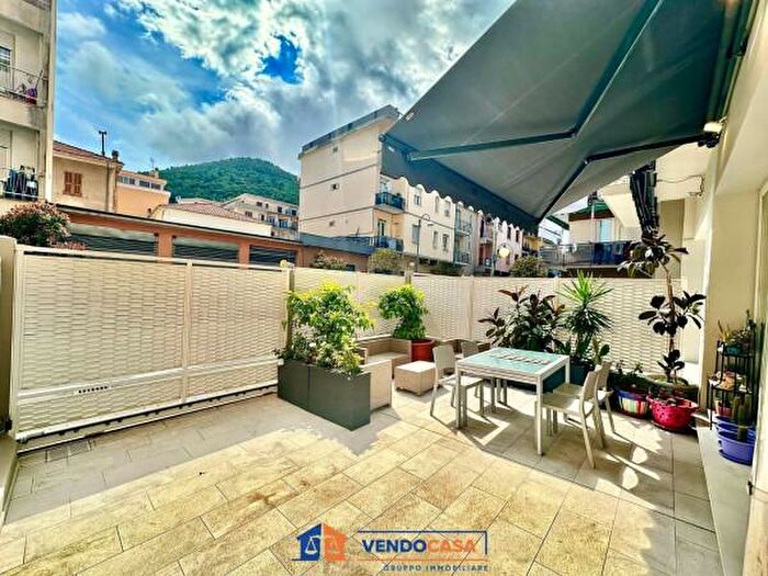 Appartamento trilocale in vendita in Via Giuseppe Mazzini, Borghetto Santo Spirito