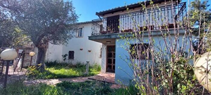 Casa con 6 locali in vendita in Frazione Lisciano, Ascoli Piceno