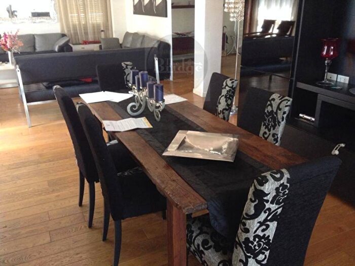 Appartamento con 5 locali in affitto in Via tassoni, Viali, Modena