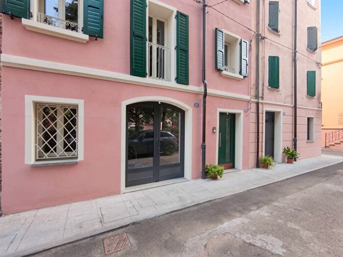 Appartamento bilocale in affitto in Piazzale Bernardino Ramazzini, Centro Storico, Carpi