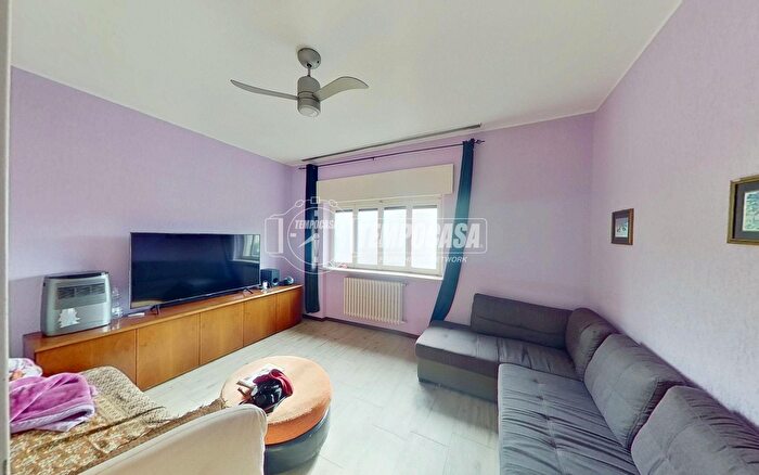 Appartamento trilocale in vendita in Via Po, Meda