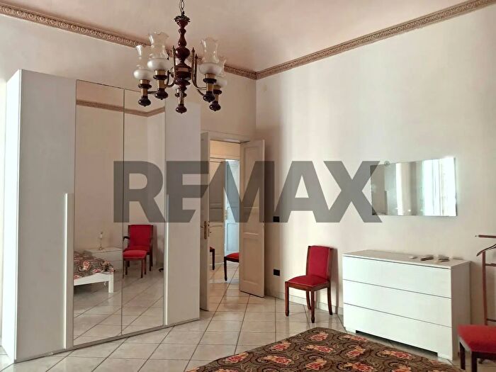 Appartamento con 5 locali in vendita in Via Napoli, Noto