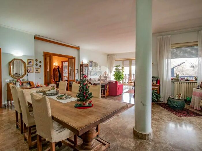 Appartamento con 5 locali in vendita in Vocabolo Madonna Grande, Magliano Sabina