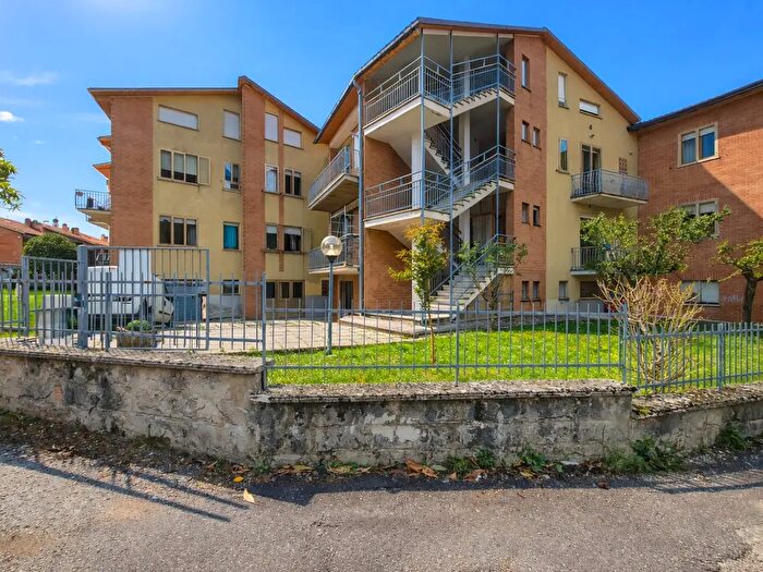 Appartamento trilocale in vendita in Via Cimarosa, Gubbio