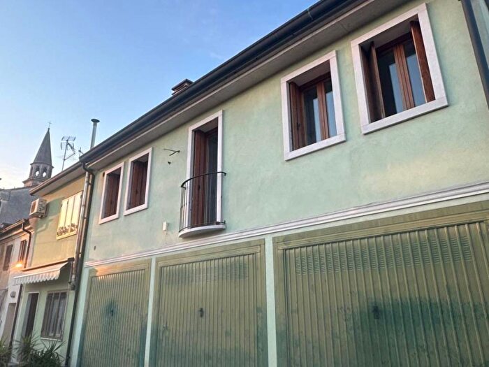 Appartamento trilocale in affitto in Piazza San Gregorio, San Gregorio, Veronella