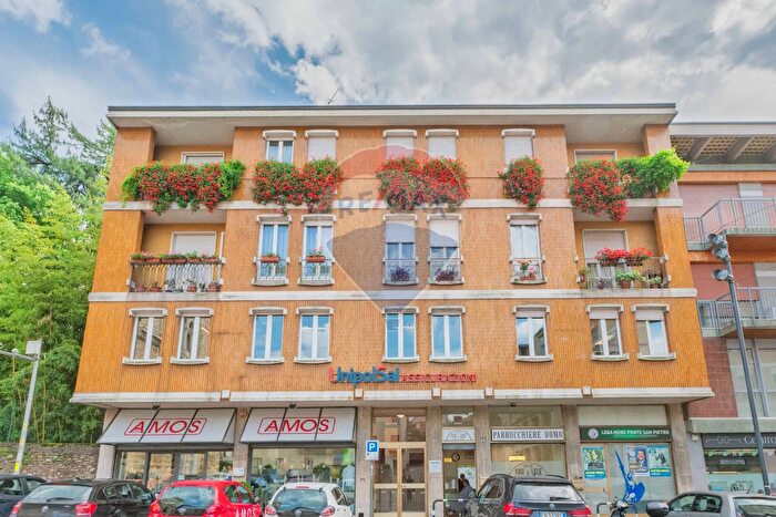 Appartamento con 9 locali in vendita in Ponte San Pietro