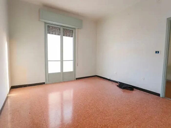 Appartamento con 5 locali in vendita in Via Antonio Delbecchi, Imperia