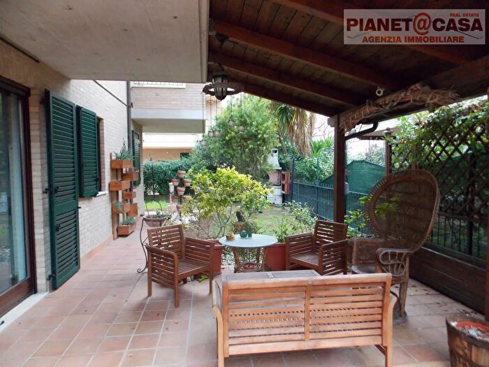 Appartamento con 5 locali in vendita in Via Valdaso, Pedaso