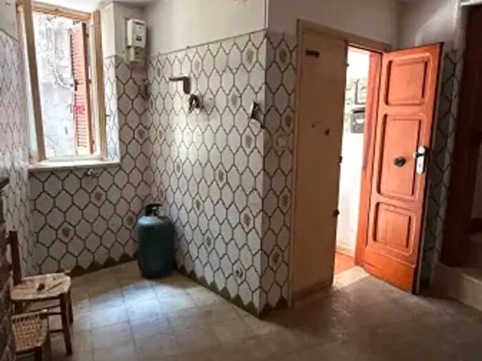 Appartamento trilocale in vendita in Via Umberto I, Poli