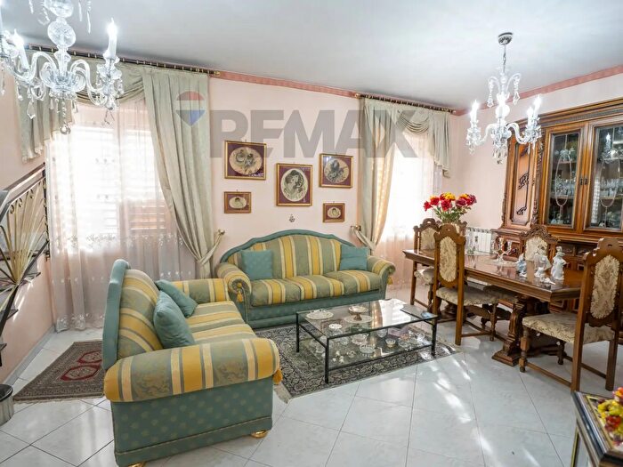 Appartamento quadrilocale in vendita in Via Ettore Majorana, Aci Catena