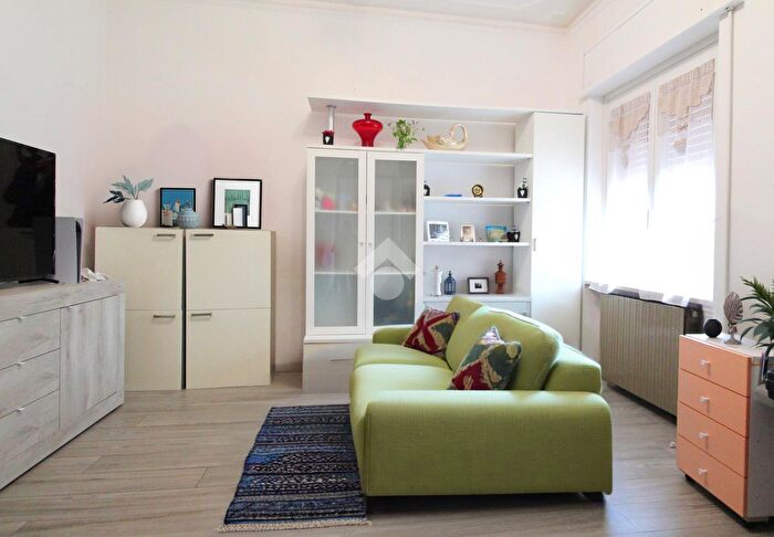 Appartamento quadrilocale in vendita in Via Narni, Terni