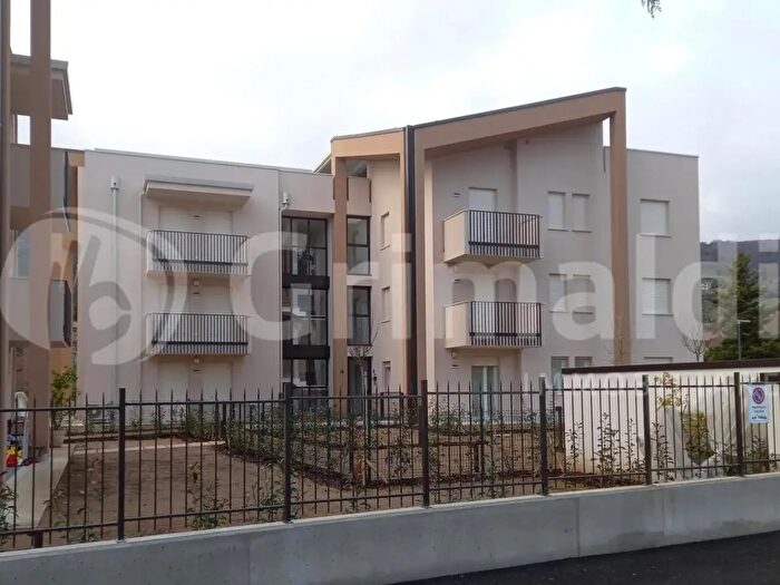 Appartamento bilocale in affitto in Via Valpantena, Verona