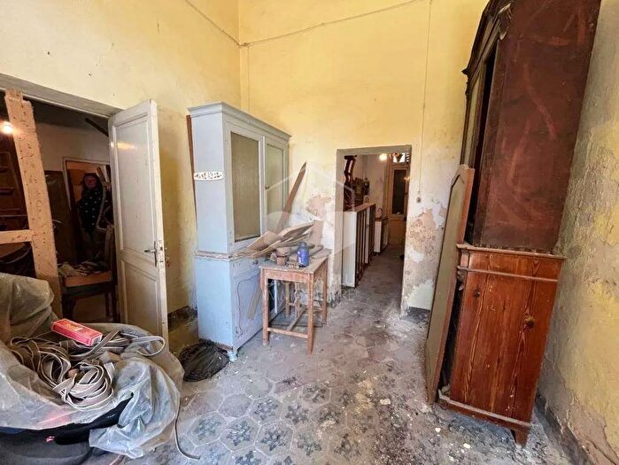 Casa con 6 locali in vendita in Via Cattaneo, Marsala