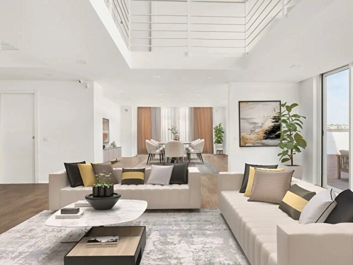 Appartamento con 5 locali in vendita in Viale Ortles a, Milano