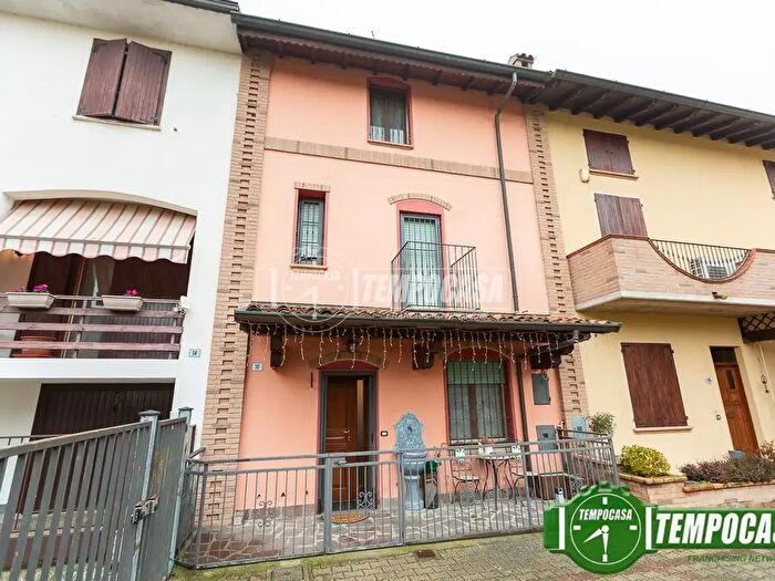 Casa quadrilocale in vendita in Via Circonvallazione, Spino DAdda