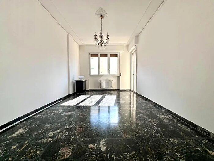 Appartamento con 5 locali in vendita in Via di Rocca Tedalda, Firenze
