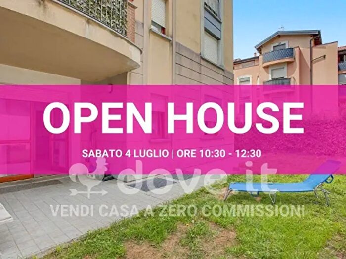Appartamento trilocale in vendita in Via Novembre, Gemonio