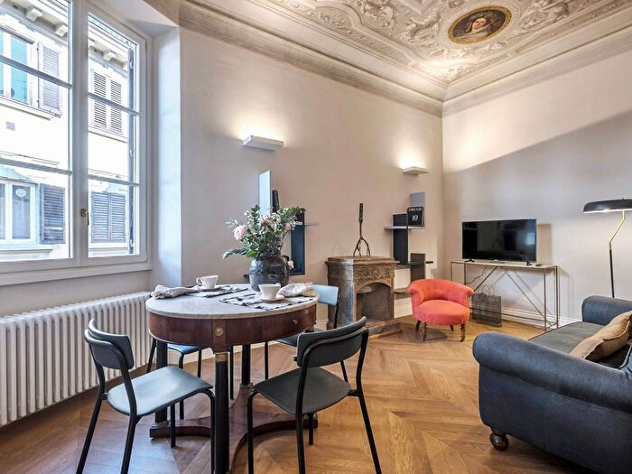 Appartamento trilocale in affitto in Via dei Banchi, Piazza della Repubblica, Firenze