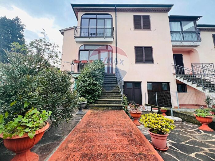 Casa trilocale in vendita in Montescudaio