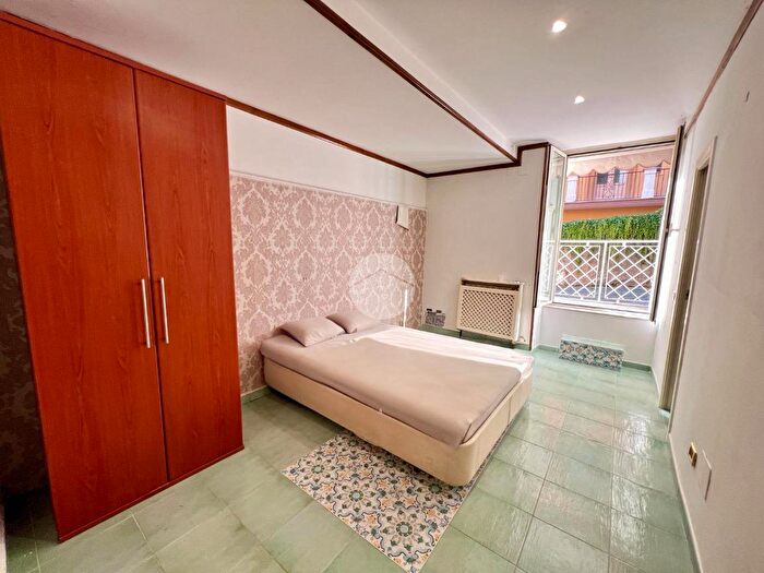 Appartamento bilocale in vendita in Salita Vetriera, Napoli