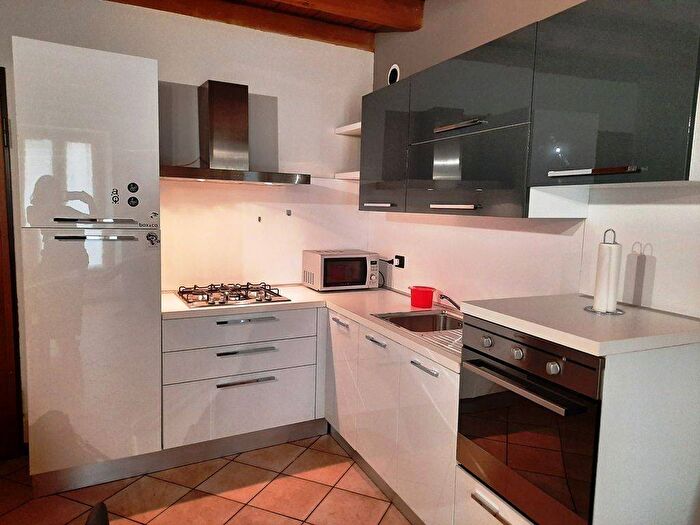 Appartamento trilocale in affitto in Corso Goffredo Mameli, Loggia Garibaldi, Brescia