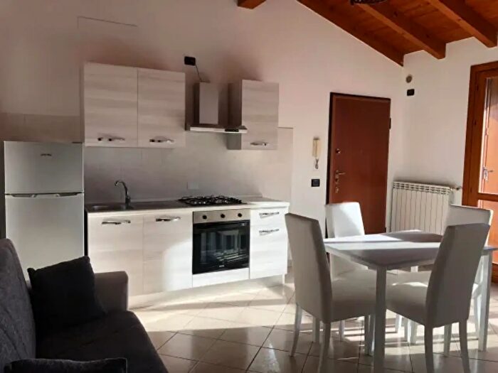 Appartamento bilocale in vendita in Vicolo Vincenzo Gioberti, Romano Di Lombardia