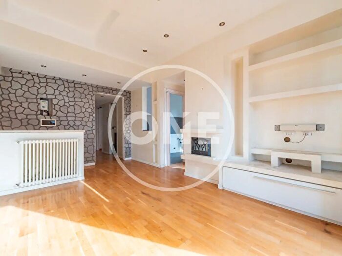 Appartamento con 5 locali in vendita in Via Lentini, Roma