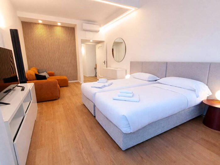 Appartamento trilocale in affitto in Borgo San Iacopo, Ponte Vecchio Pitti, Firenze