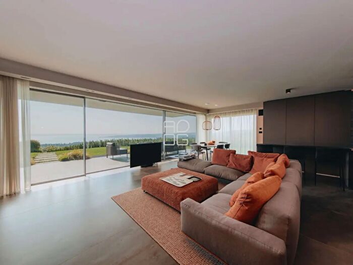 Appartamento quadrilocale in vendita in Via Bertanigra, Padenghe Sul Garda