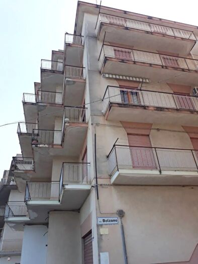 Appartamento con 5 locali in vendita in Via Torretta Carini, Carini