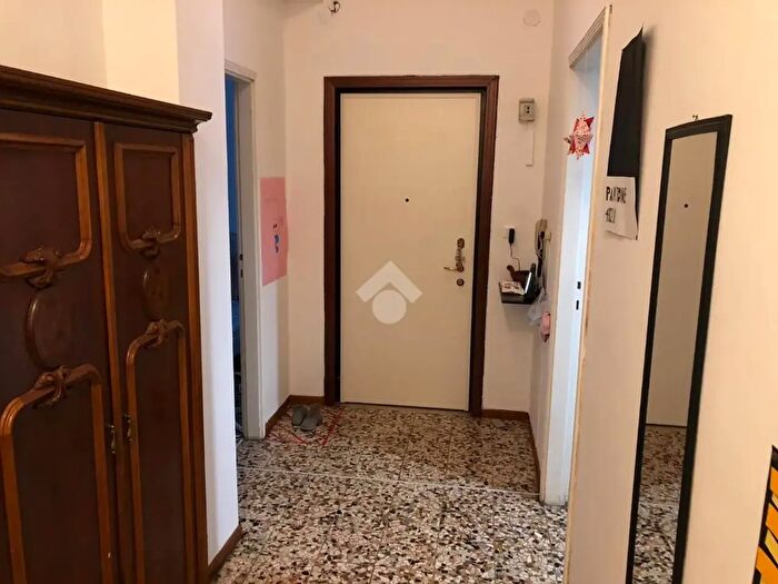 Appartamento trilocale in affitto in Viale Camillo Golgi, Pavia