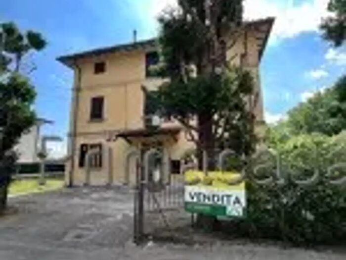 Casa con 7 locali in vendita in Via Luigi Spagni, Reggio Emilia