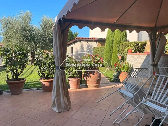 Casa quadrilocale in vendita in Capannori